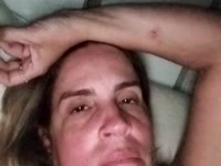 soy una persona muy alegre, simpática, activa, se escuchar, me encanta entretener a la gente, hablo de todos los temas, no se idiomas pero para hacer feliz a la otra persona no hace falta, con una sonrisa todo vale