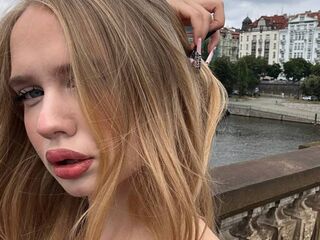 cam whore live AmberWindow