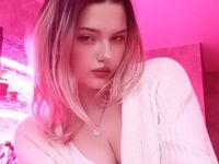 topless webcam girl ElaUnglaub