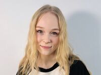 live sex webcam video KamiMellema