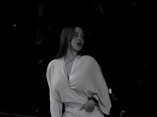 naughty cam girl fingering pussy KristiGroune