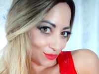camslut fingering wet pussy LionessoneForu