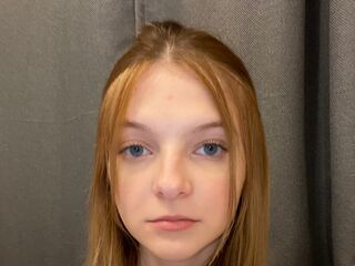 cam slut chat room LuciMayala