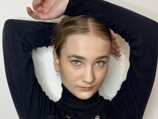 naked cam girl picture AdamMcghin