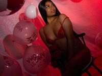 naked cam girl fingering pussy AdaraZaens