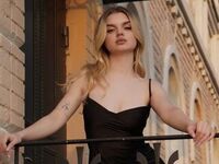 free nude webcam show AdelBowman