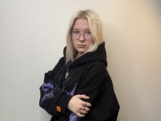 camgirl fingering pussy AdelinaCostanti