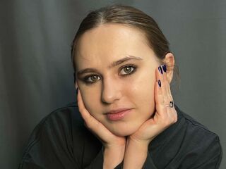 bedroom livesex AlanaHowlett