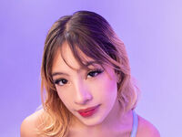 camgirl masturbating with sex toy AlannaMilan