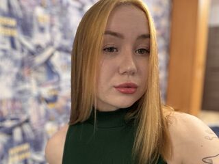 camgirl masturbating with sextoy AmityEddie