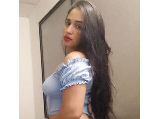 cam strip tease AngieCohelo