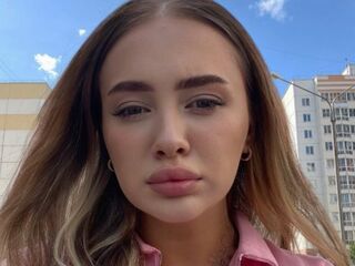 camgirl playing with sex toy AnnettaToran