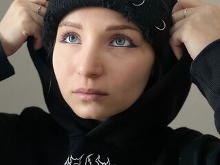 cam slut photo ArieAravjo