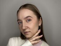 naked girl with live cam AudreyHermet