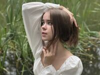 camgirl playing with sex toy BellaAmorina