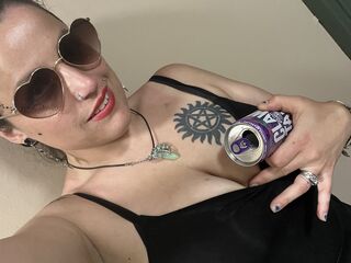 naughty cam girl masturbating BrattyBride
