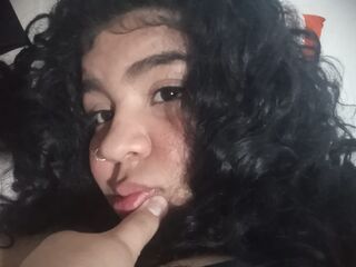 masturbating webcamgirl CamilaBliss