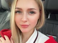naked cam girl masturbating with dildo CandiceBless