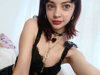 topless camgirl CassyVixen