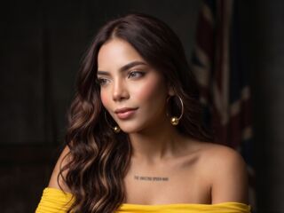 camslut showing pussy CatalinaWhatson