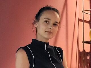 flirt chat room CherlynAltice