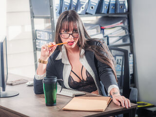 jasmin cam model CloeVergara