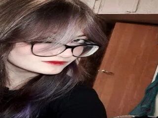 hot cam girl DeberaWoodsmall