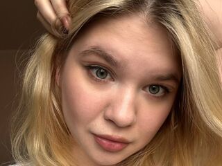 kinky webcam model DebrahPloeger