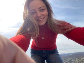 camwhore shaving pussy DeeLorrie