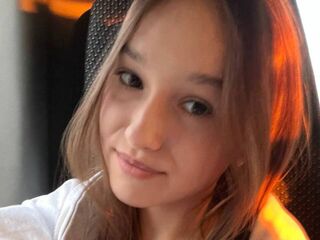 shaved pussy web cam DelorseDoderer