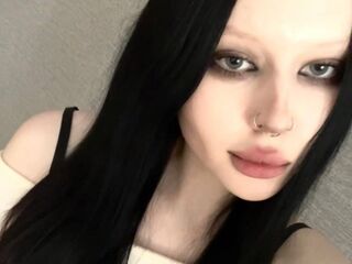 camgirl playing with dildo DonaRoberts