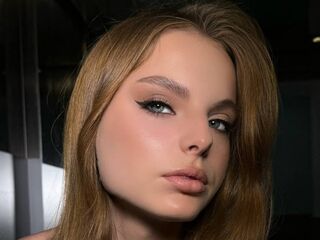 cam chat DoraWilliams