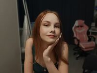 cam girl playing with sextoy ElgaFarr