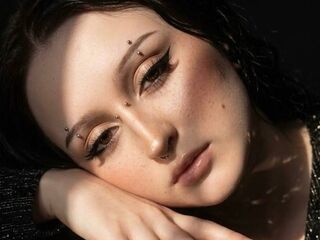 shaved pussy webcam EmmaBlissa