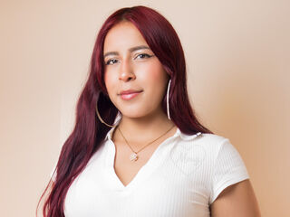 cam strip tease EmmaLace