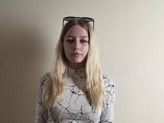 topless webcamgirl EvelynReynaga
