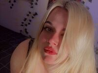 camgirl masturbating with vibrator FeralCrystal