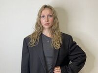 sexchat room IrinaVelzeboer