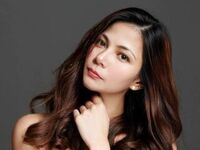 camgirl masturbating with sextoy JadeScarlette