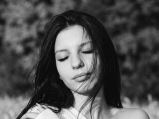 cam girl masturbating with dildo JanettaVanhove
