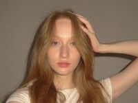 cam girl playing with dildo JoGranieri