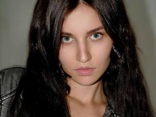 live strip tease show JolineDurda