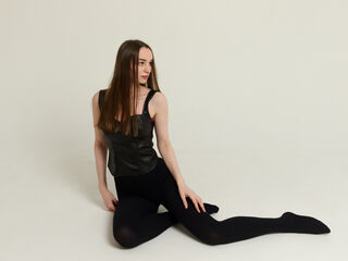 cam girl masturbating with sextoy JuneSommers