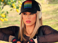 nude cam photo KataMaegot