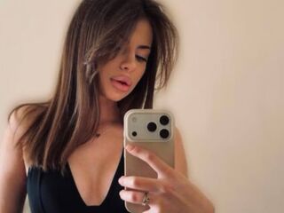 webcamgirl chat room KatrinGrant