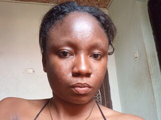 nude webcamgirl KaylaGlow