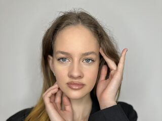 naked camgirl masturbating KoriHallquist