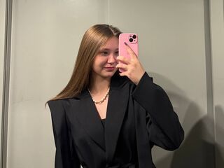 cam girl fingering pussy KrissyChidester