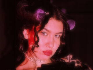 mastubating web cam girl LarondaSuitt