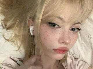 naughty chatroom LeonardaZeeman